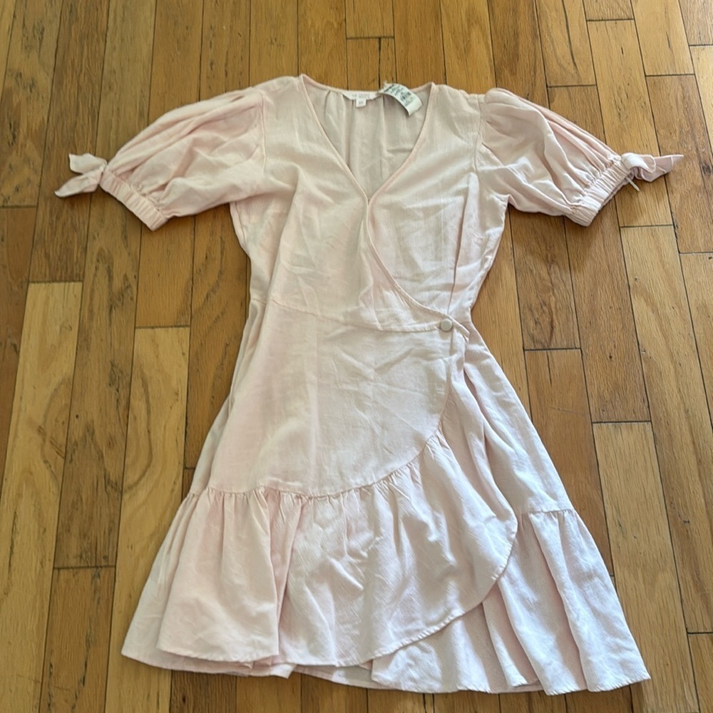Lauren Conrad | Light Pink Stripe Ruffle Dress | Puff Sleeves | Bows | Size Xs